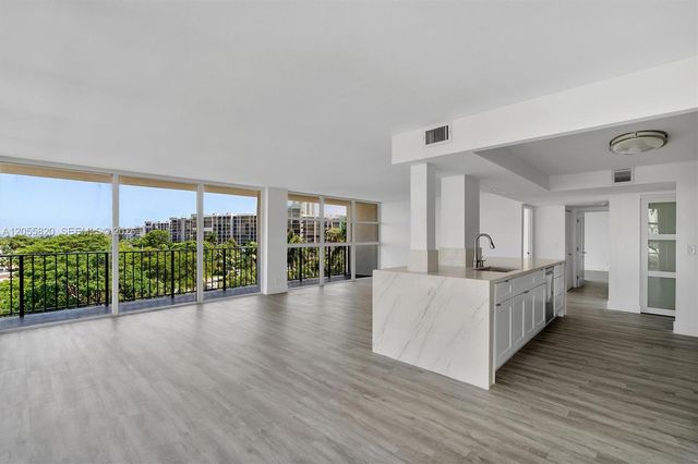 200 Leslie Dr 631, Hallandale Beach, FL 33009