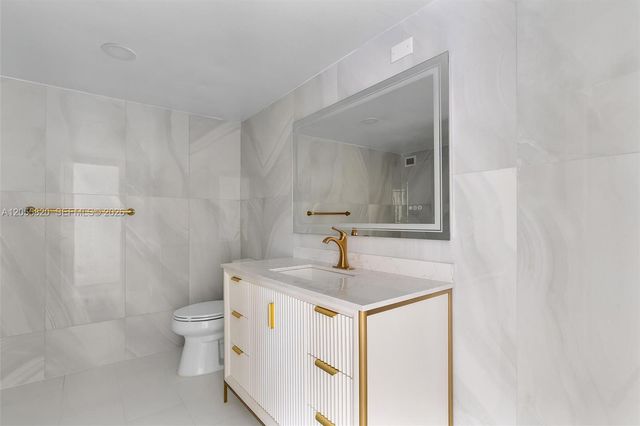 200 Leslie Dr 631, Hallandale Beach, FL 33009