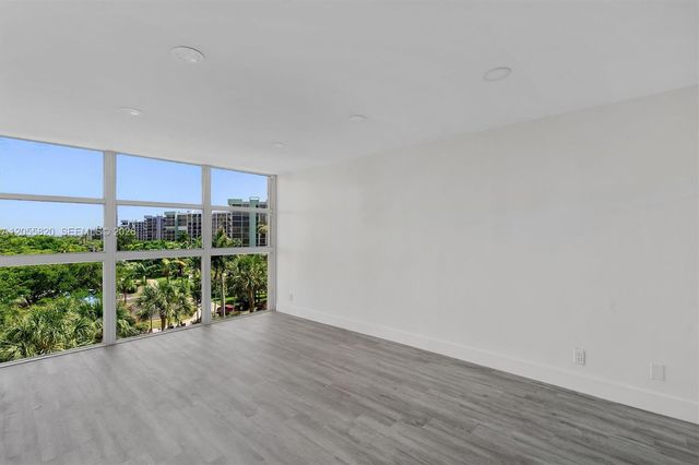 200 Leslie Dr 631, Hallandale Beach, FL 33009
