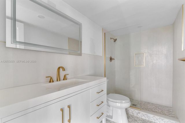 200 Leslie Dr 631, Hallandale Beach, FL 33009