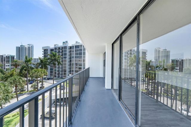 200 Leslie Dr 631, Hallandale Beach, FL 33009