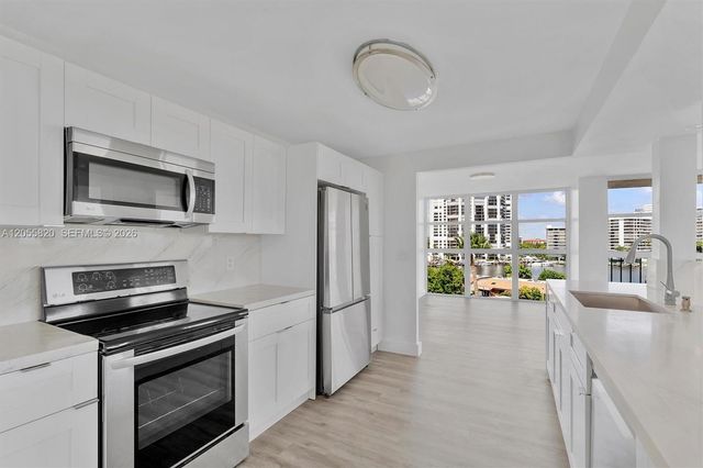 200 Leslie Dr 631, Hallandale Beach, FL 33009