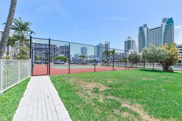 200 Leslie Dr 631, Hallandale Beach, FL 33009