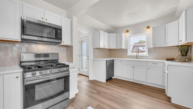 1340 North AVENUE, Sheboygan, WI 53083