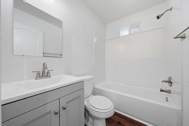 890 Parsons Drive, Redding, CA 96002