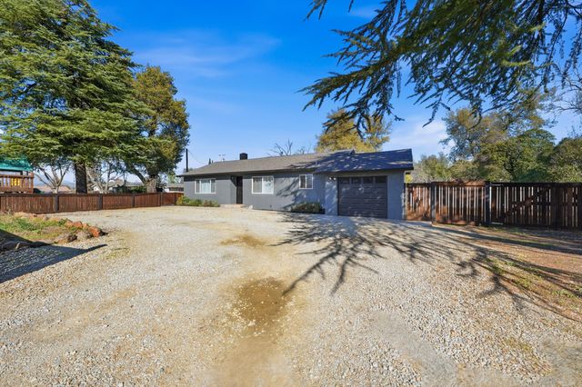 890 Parsons Drive, Redding, CA 96002