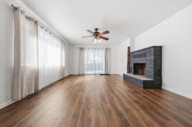 890 Parsons Drive, Redding, CA 96002