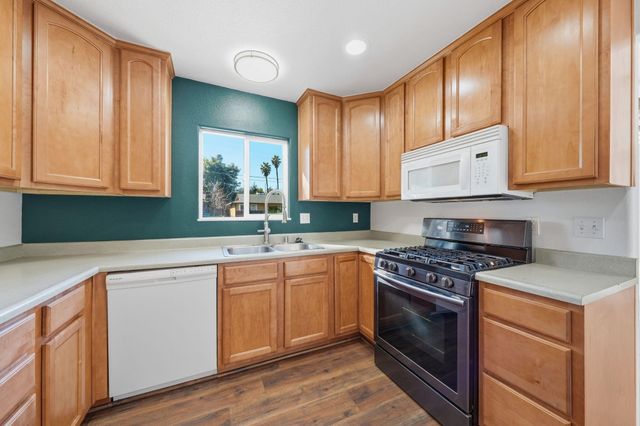 890 Parsons Drive, Redding, CA 96002