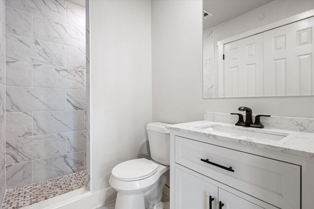715 Drummond, Arlington, TX 76012