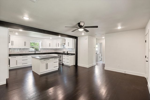 715 Drummond, Arlington, TX 76012