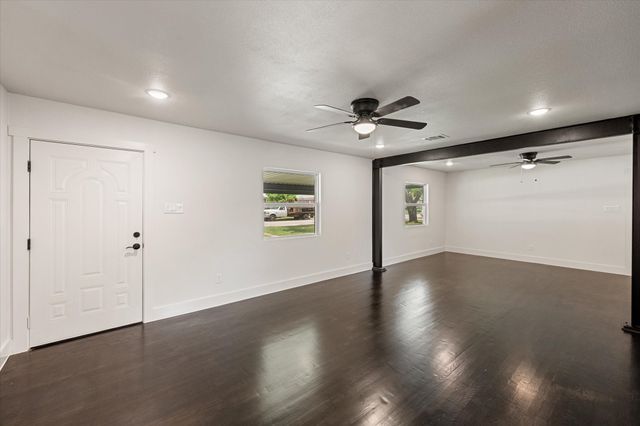 715 Drummond, Arlington, TX 76012
