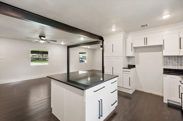 715 Drummond, Arlington, TX 76012