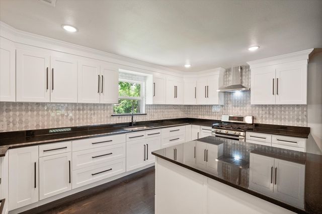 715 Drummond, Arlington, TX 76012