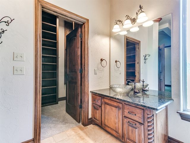 1031 Hidden Valley Lane, Choctaw, OK 73020