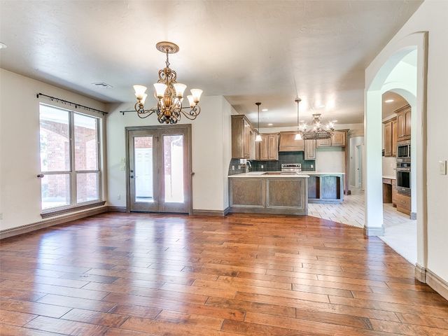 1031 Hidden Valley Lane, Choctaw, OK 73020