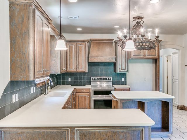 1031 Hidden Valley Lane, Choctaw, OK 73020
