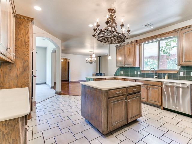 1031 Hidden Valley Lane, Choctaw, OK 73020