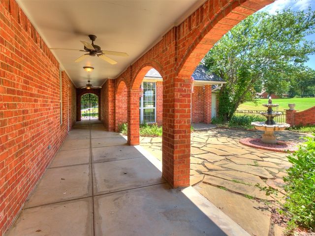 1031 Hidden Valley Lane, Choctaw, OK 73020