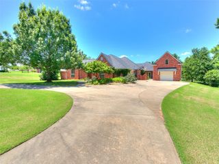 1031 Hidden Valley Lane, Choctaw, OK 73020