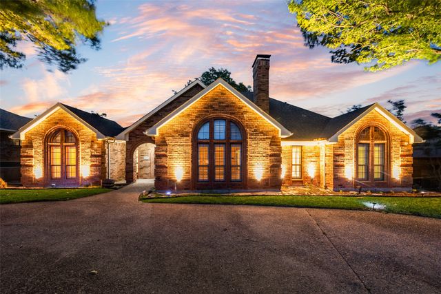 3010 Club Hill Drive, Garland, TX 75043