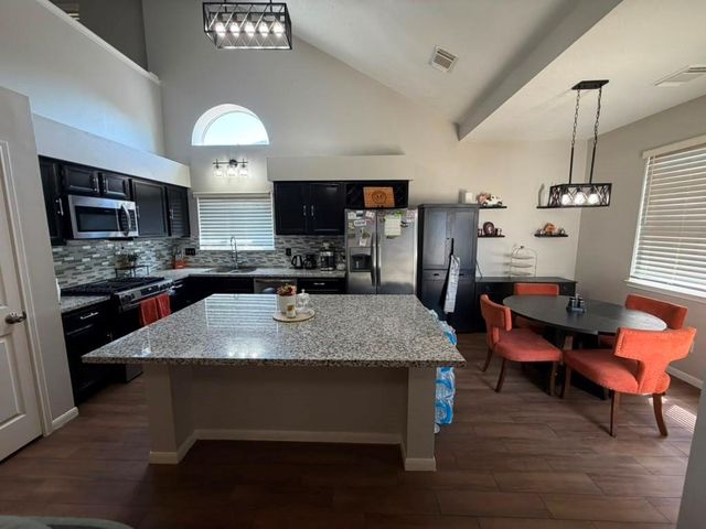8011 Makaha Circle, Houston, TX 77095