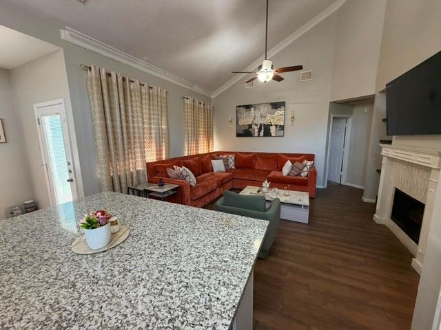 8011 Makaha Circle, Houston, TX 77095