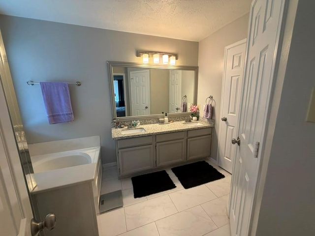 8011 Makaha Circle, Houston, TX 77095