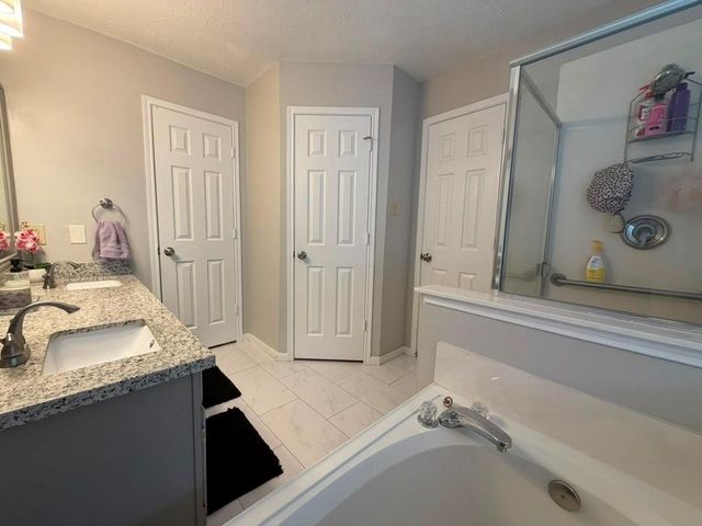 8011 Makaha Circle, Houston, TX 77095