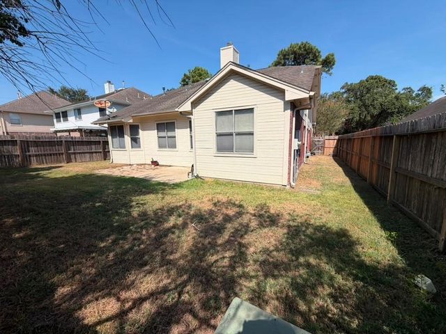 8011 Makaha Circle, Houston, TX 77095