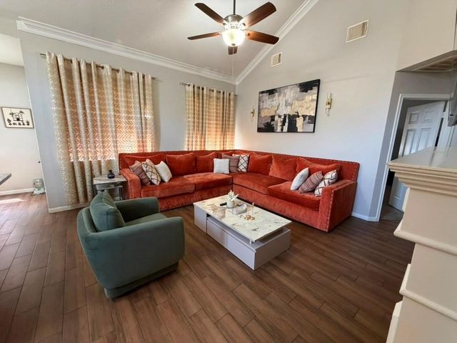 8011 Makaha Circle, Houston, TX 77095