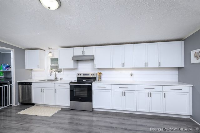 6897 N Bogardus Road, Austin, IN 47102