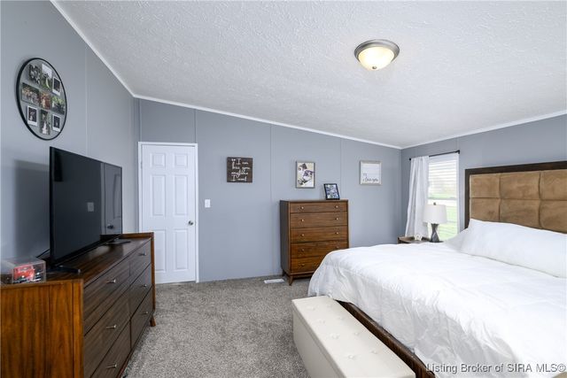 6897 N Bogardus Road, Austin, IN 47102