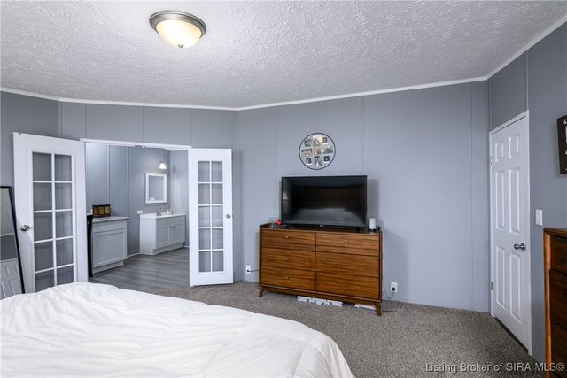 6897 N Bogardus Road, Austin, IN 47102