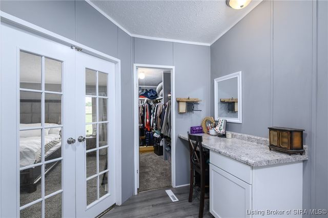 6897 N Bogardus Road, Austin, IN 47102