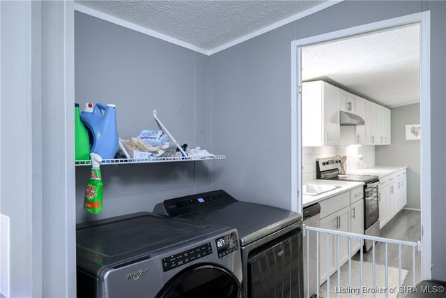 6897 N Bogardus Road, Austin, IN 47102