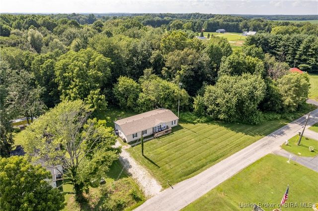 6897 N Bogardus Road, Austin, IN 47102