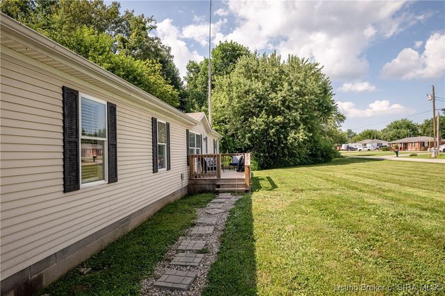 6897 N Bogardus Road, Austin, IN 47102