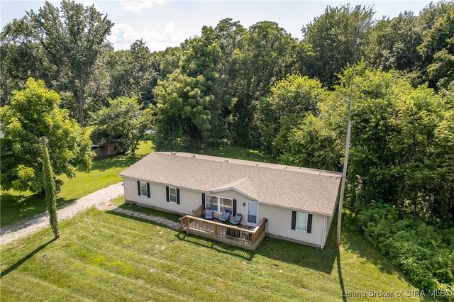 6897 N Bogardus Road, Austin, IN 47102