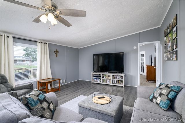 6897 N Bogardus Road, Austin, IN 47102