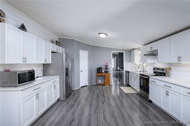 6897 N Bogardus Road, Austin, IN 47102