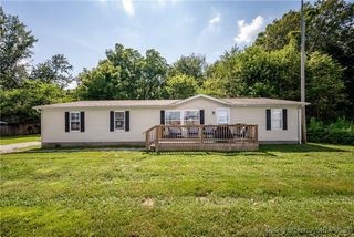 6897 N Bogardus Road, Austin, IN 47102