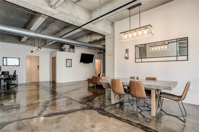 360 W Pershing Unit 230 Road 230, Kansas City, MO 64108