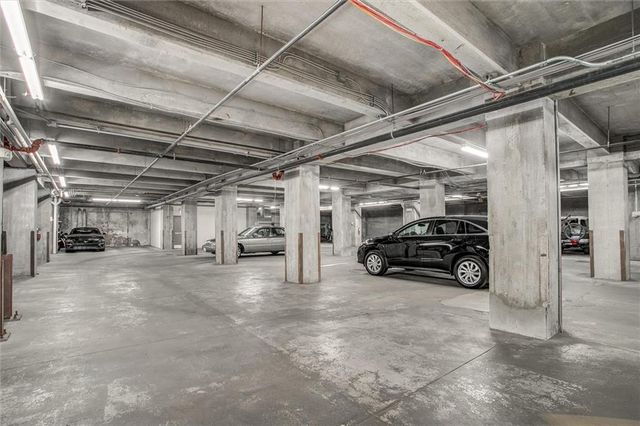 360 W Pershing Unit 230 Road 230, Kansas City, MO 64108