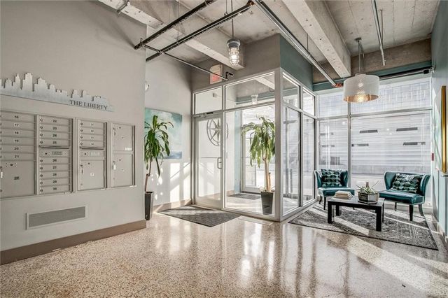 360 W Pershing Unit 230 Road 230, Kansas City, MO 64108