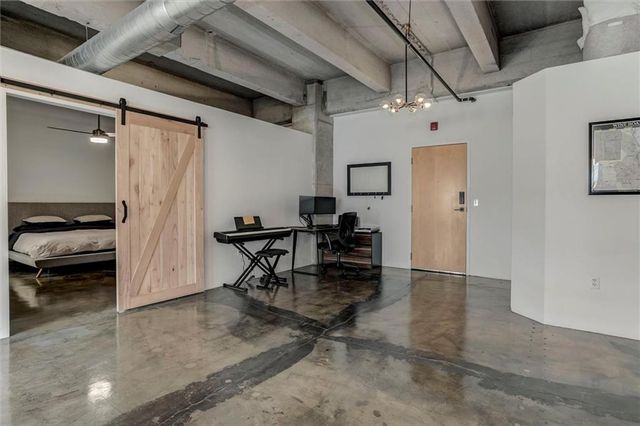 360 W Pershing Unit 230 Road 230, Kansas City, MO 64108