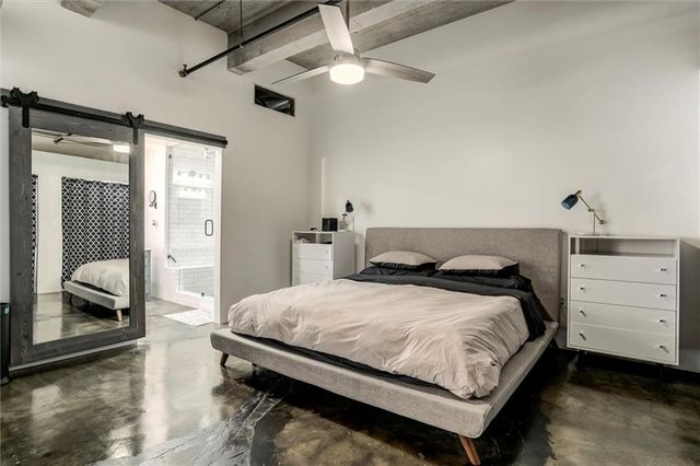 360 W Pershing Unit 230 Road 230, Kansas City, MO 64108