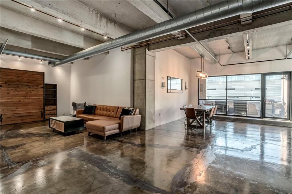 360 W Pershing Unit 230 Road 230, Kansas City, MO 64108