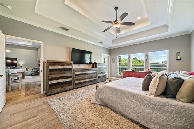 2501 Mahbi Dr, Corpus Christi, TX 78418