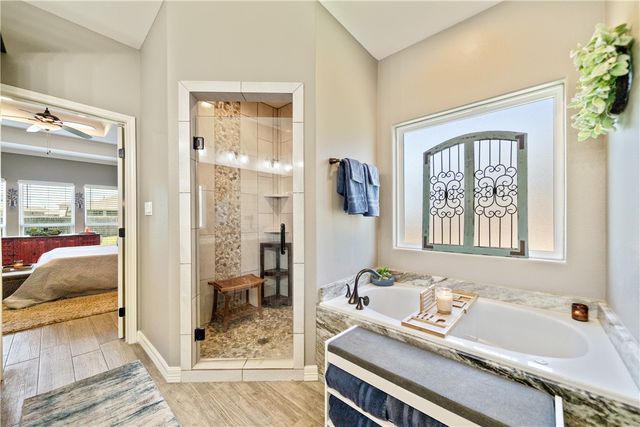 2501 Mahbi Dr, Corpus Christi, TX 78418