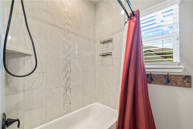 2501 Mahbi Dr, Corpus Christi, TX 78418